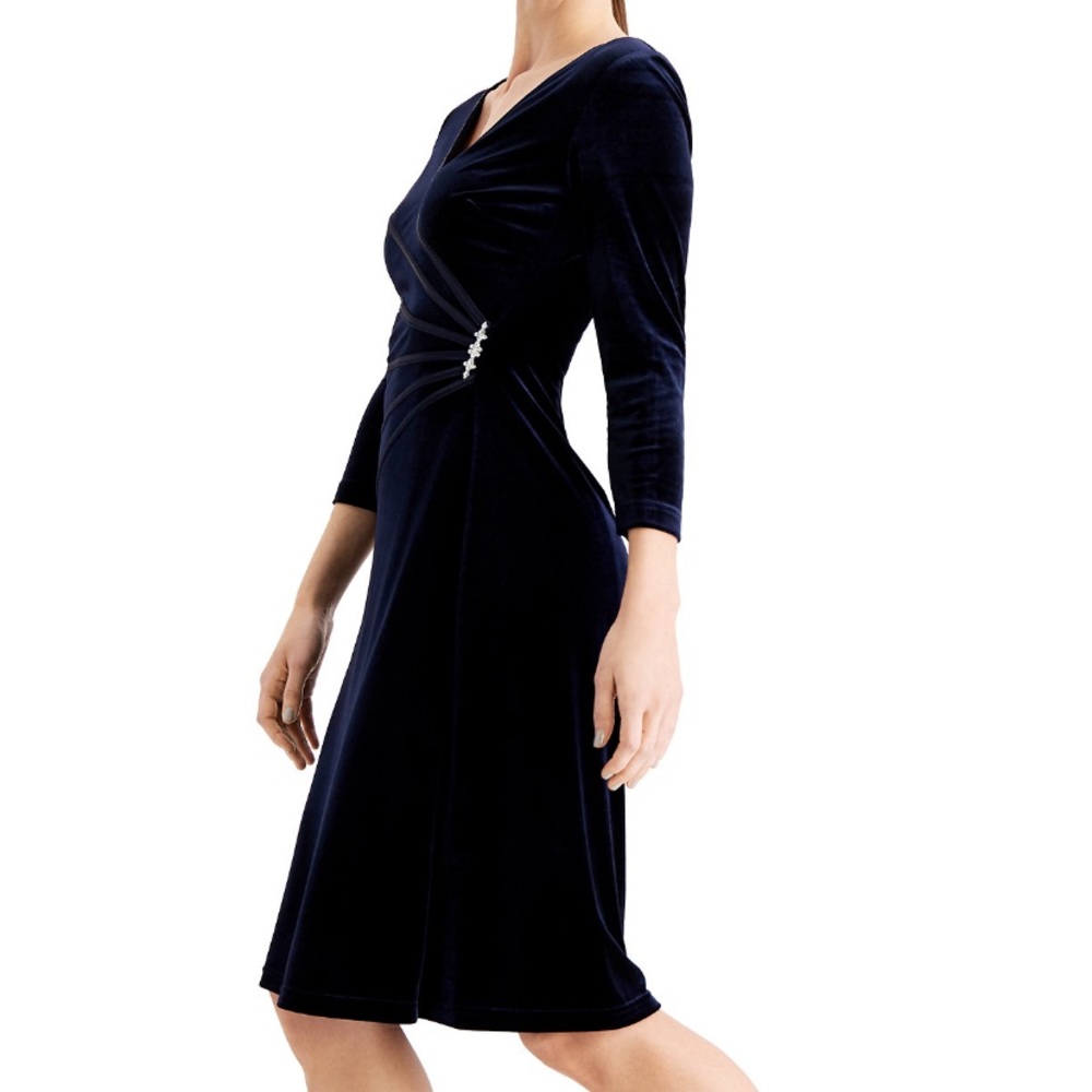Navy blue velvet dress size 8 NWT $98
